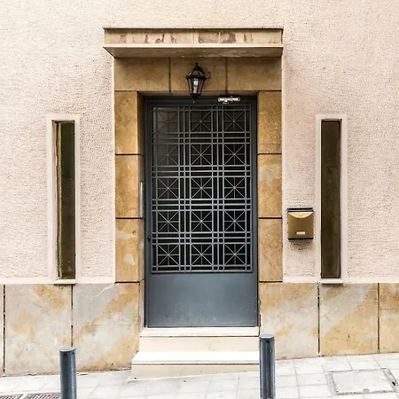 Downtown Urban Flat For 4 People In Plaka *