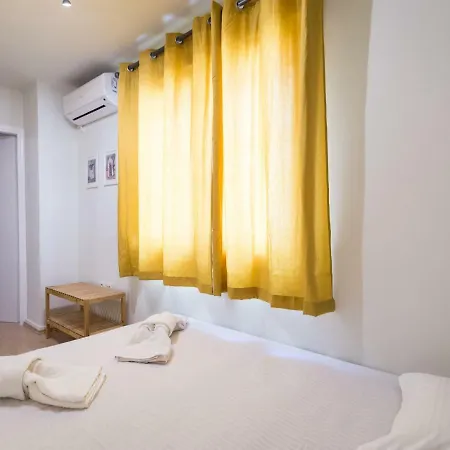 Apartment Downtown Urban Flat For 4 People In Plaka *
