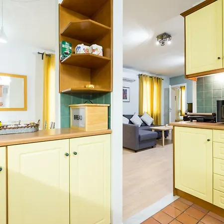 Downtown Urban Flat For 4 People In Plaka Apartment *